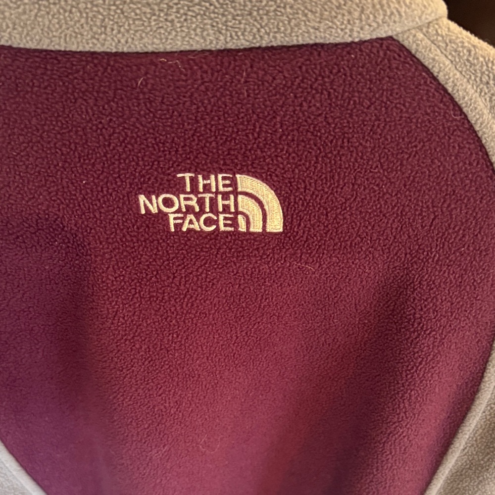 Women’s North Face Fleece - Picture 3 of 4